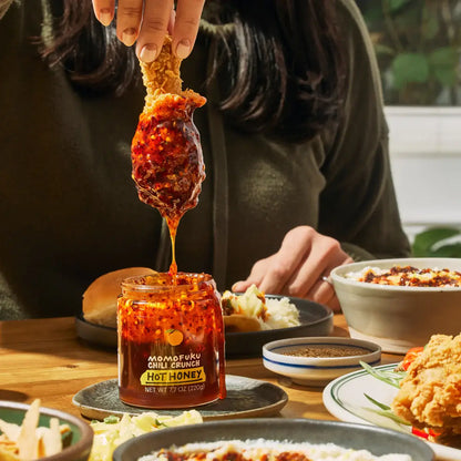 Chili Crunch Hot Honey 7.7 oz – Momofuku